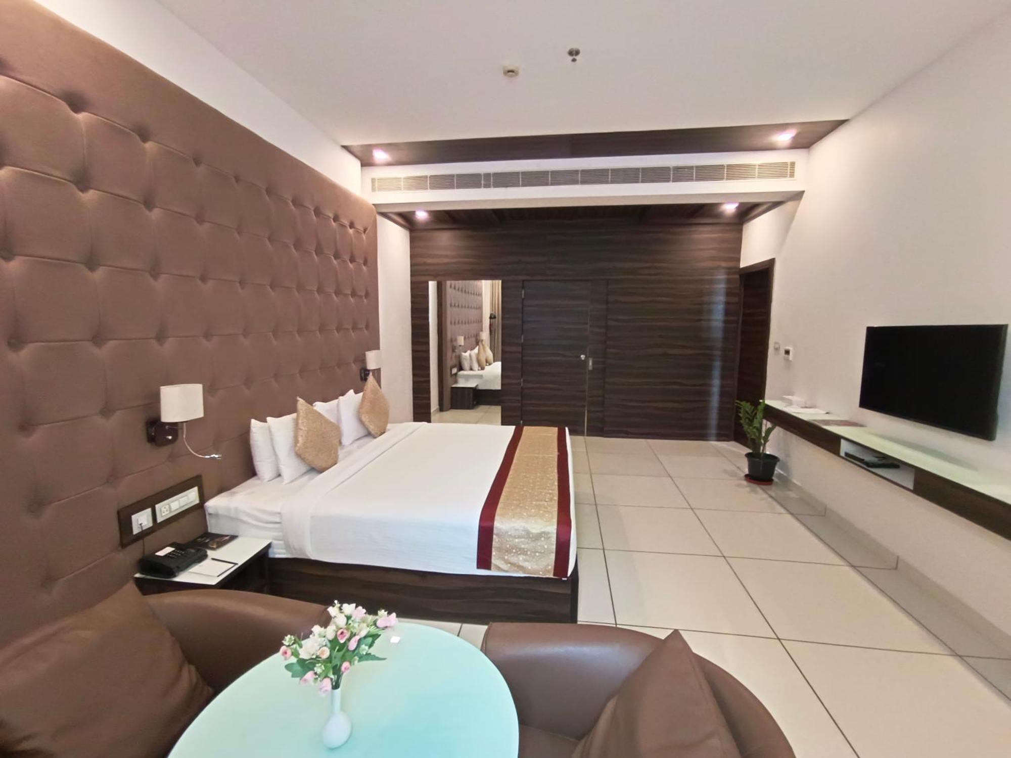 Blue Serene Resort Guruvāyūr Dış mekan fotoğraf